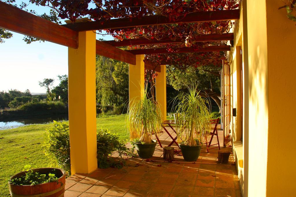 Calais Wine Estate Guest House Paarl Exterior photo