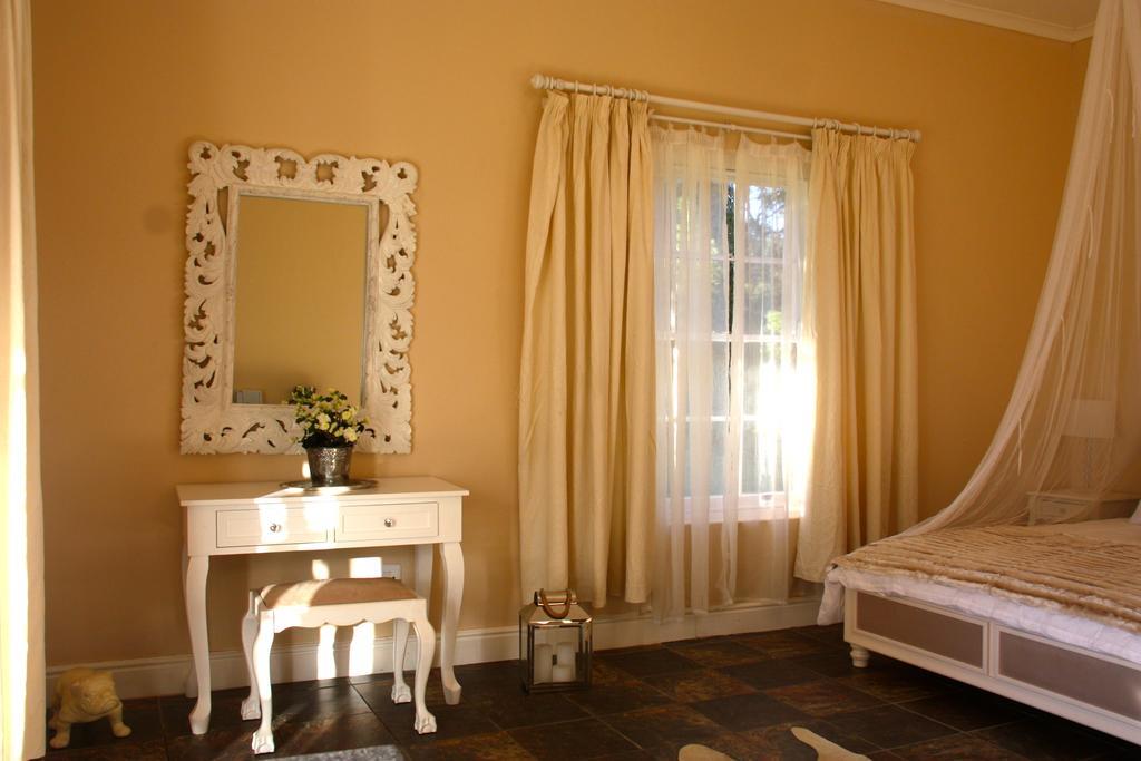Calais Wine Estate Guest House Paarl Exterior photo